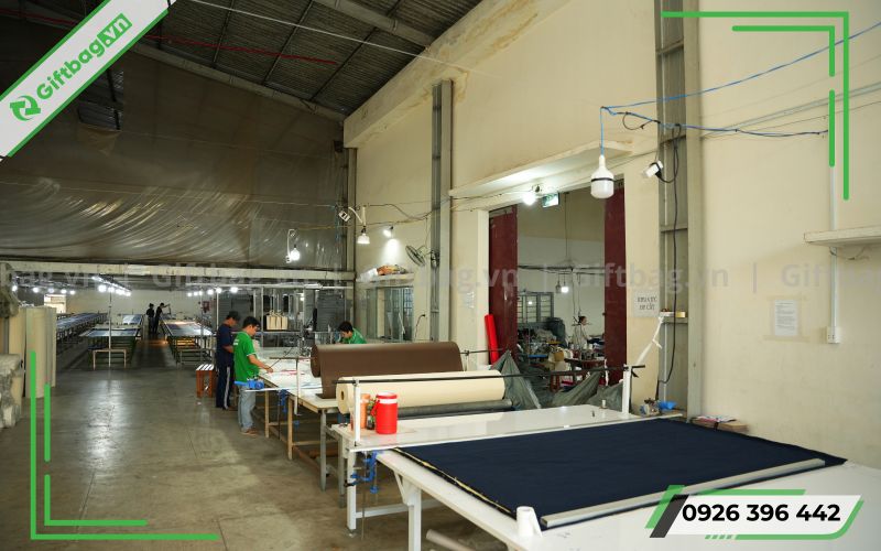 xuong-may-balo-qua-tang-doanh-nghiep-gia-re-ha-noi-4