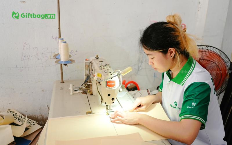 giftbag-xuong-may-tui-vai-balo-gia-re-uy-tin-ha-noi-15