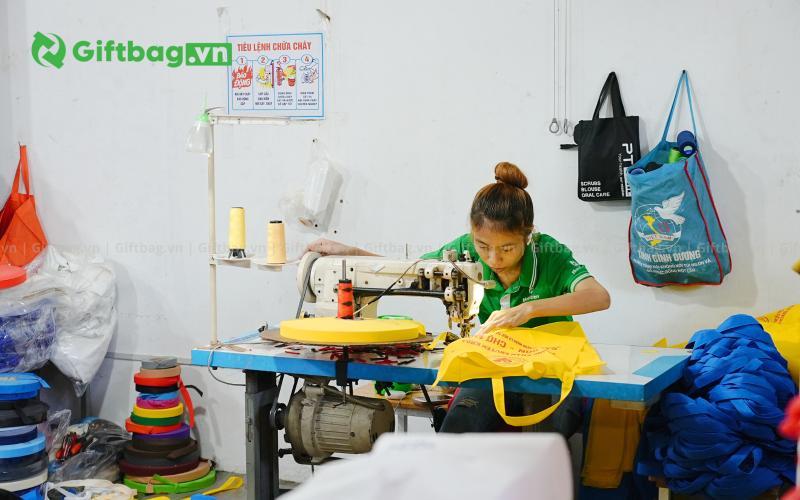 giftbag-xuong-may-tui-vai-balo-gia-re-uy-tin-ha-noi-18