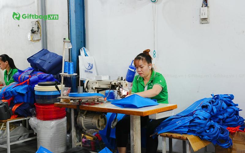 giftbag-xuong-may-tui-vai-balo-gia-re-uy-tin-ha-noi-72