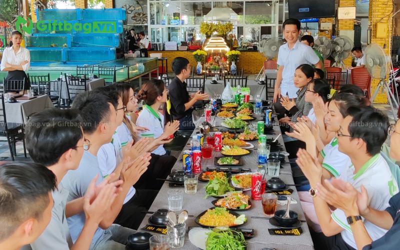 xuong-san-xuat-in-an-tui-vai-balo-gia-re-uy-tin-ha-noi-giftbag-34