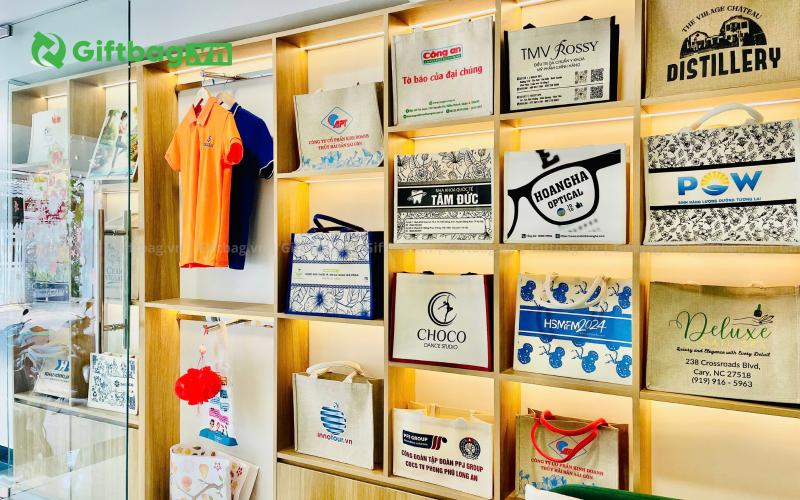 xuong-san-xuat-in-an-tui-vai-balo-gia-re-uy-tin-ha-noi-giftbag-93