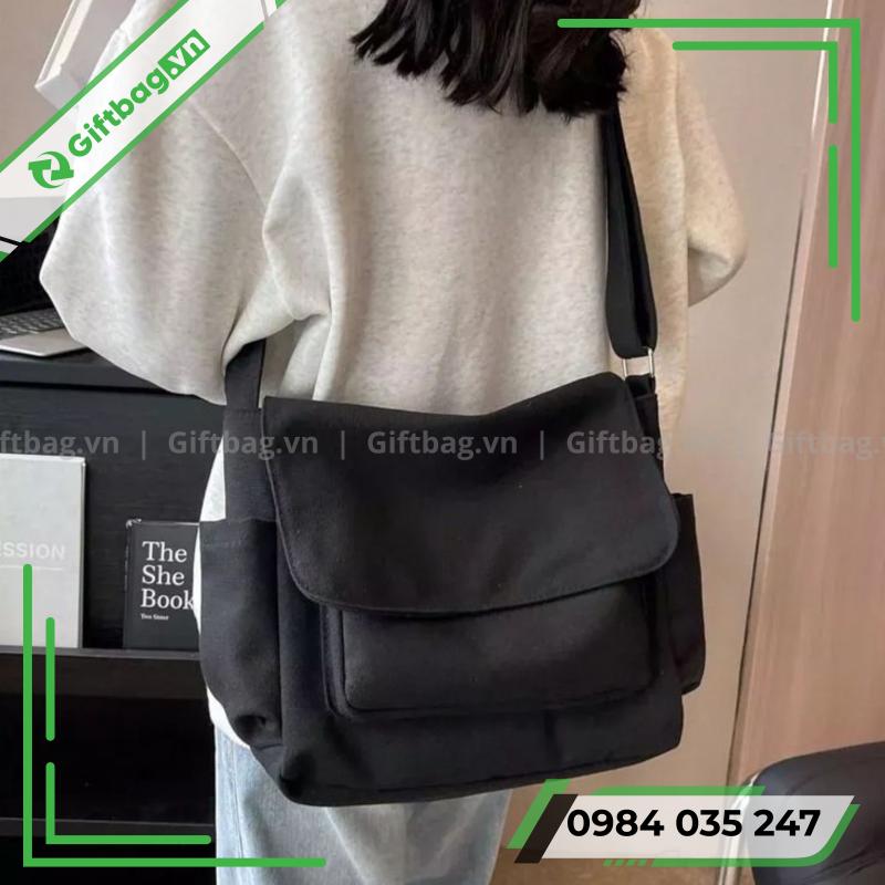 phoi-do-chua-trend-voi-tui-vai-deo-cheo-nu-7