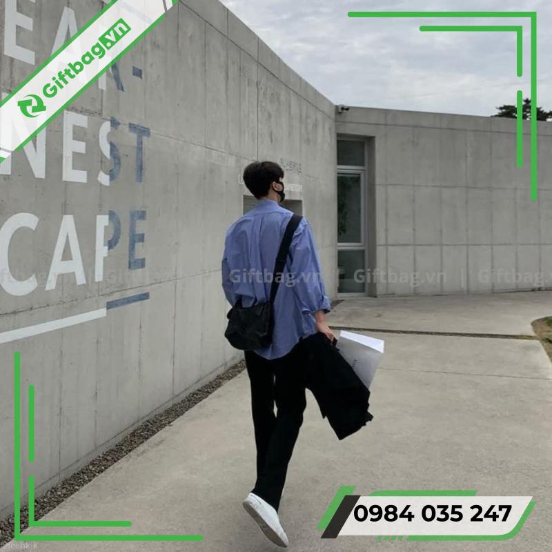 phong-cach-thoi-trang-nam-voi-tui-deo-cheo-nam-7