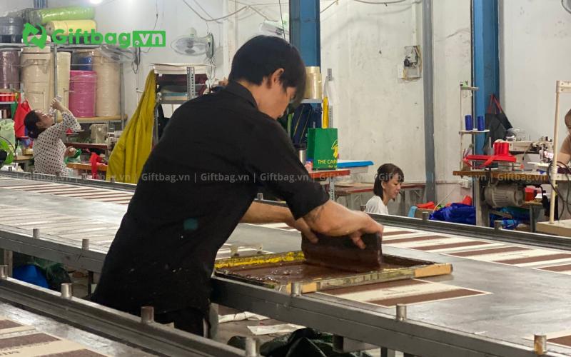 giftbag-xuong-may-tui-vai-balo-gia-re-uy-tin-ha-noi-17