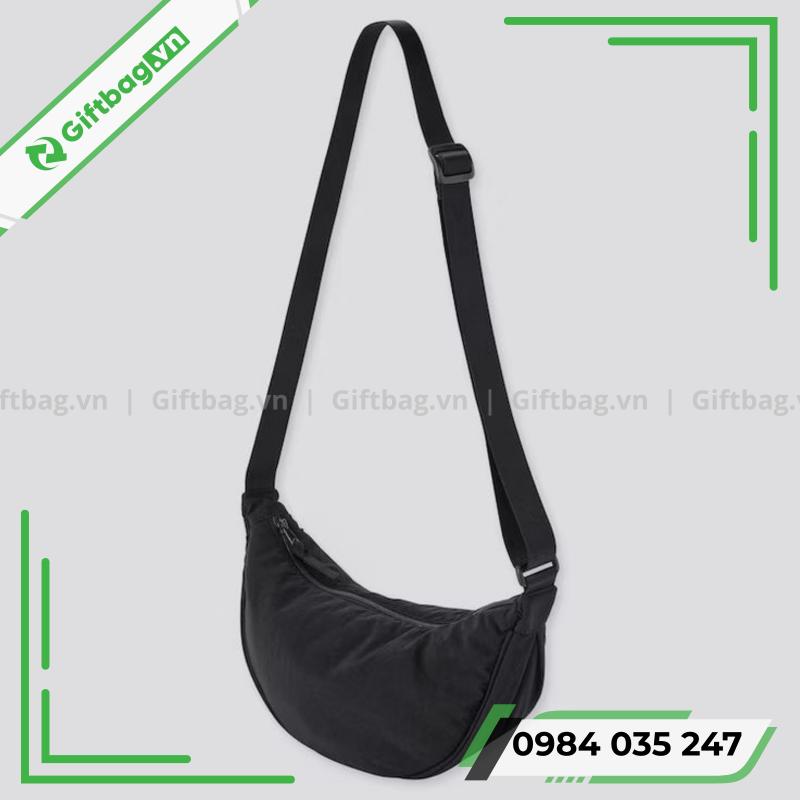 xu-huong-dung-tui-vai-deo-cheo-4