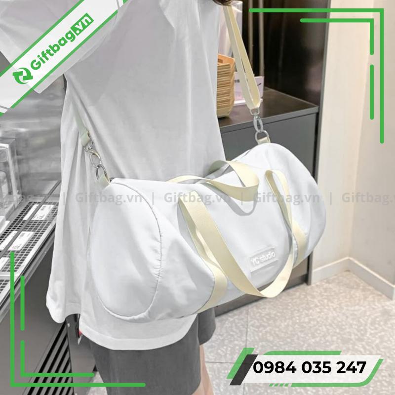 xu-huong-dung-tui-vai-deo-cheo-6