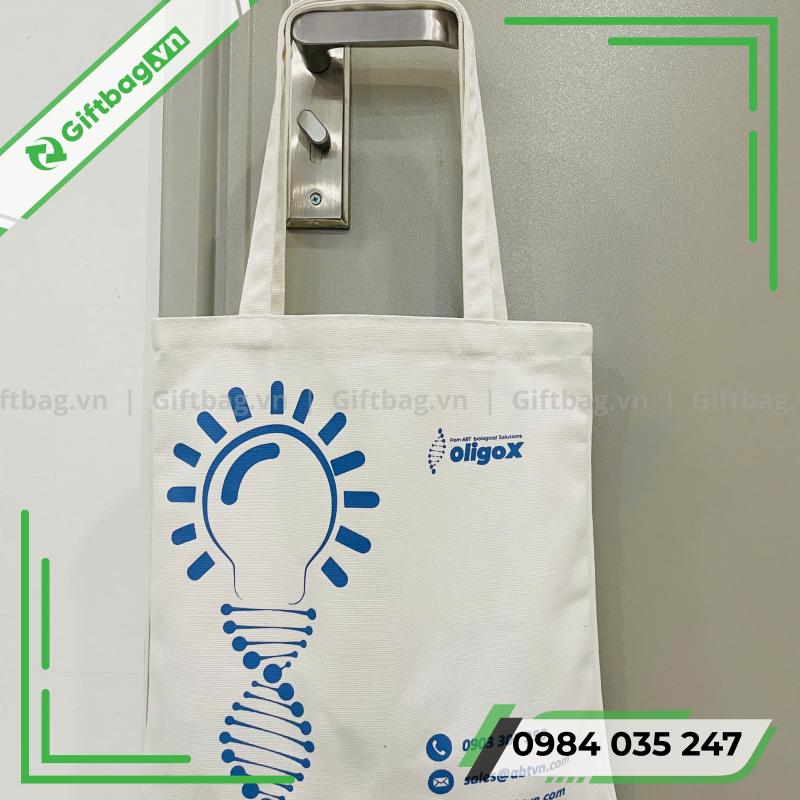 tui-vai-canvas-trang-100