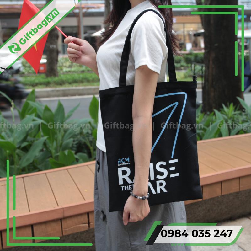 tui-tote-vai-bo-canvas-in-logo_(27)