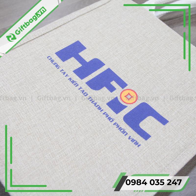 tui-vai-day-qua-tang-4