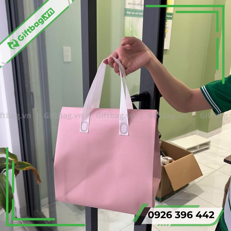 tui-giu-nhiet-mau-hong-1