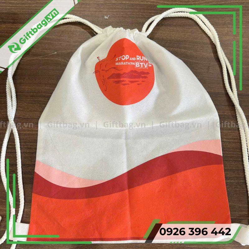 balo-day-rut-vai-khong-det-1