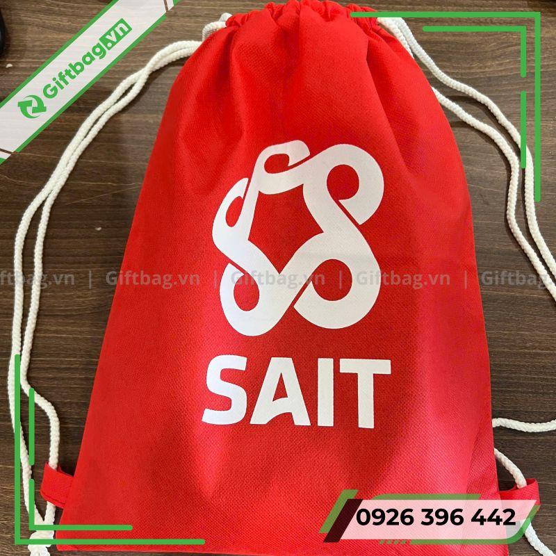 balo-day-rut-vai-khong-det-13