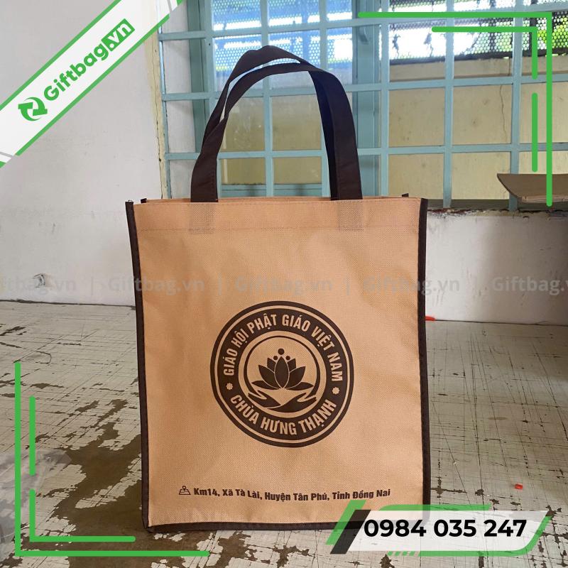 tui-vai-khong-det-phat-giao-di-chua-6