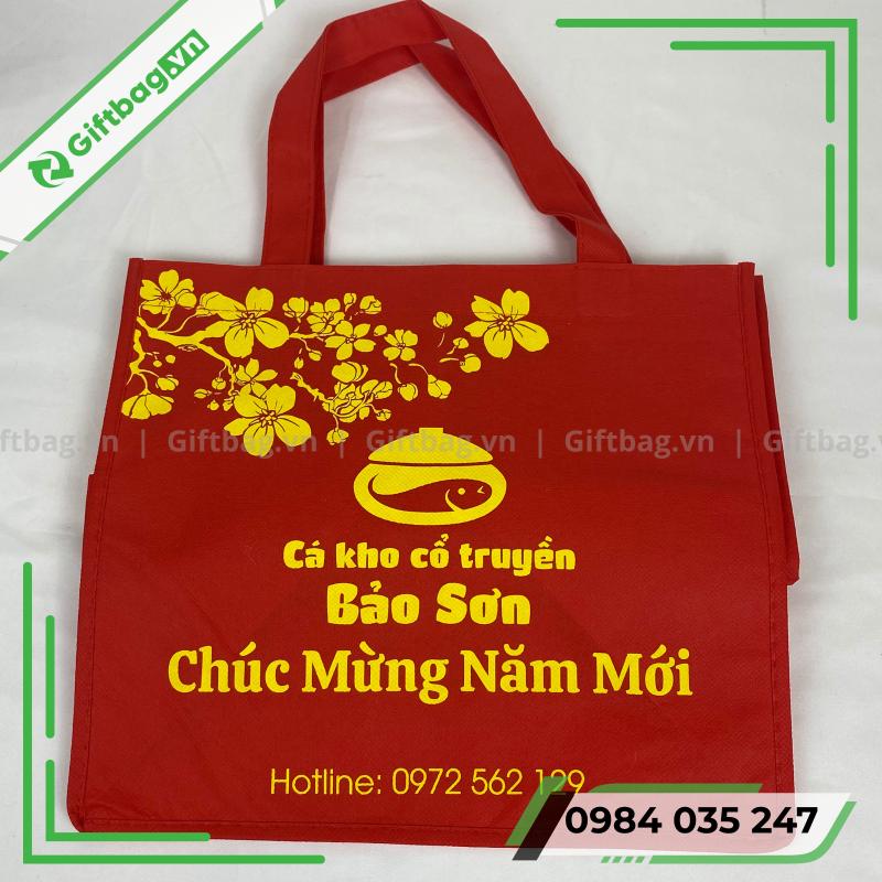 tui-vai-dung-qua-tet-4