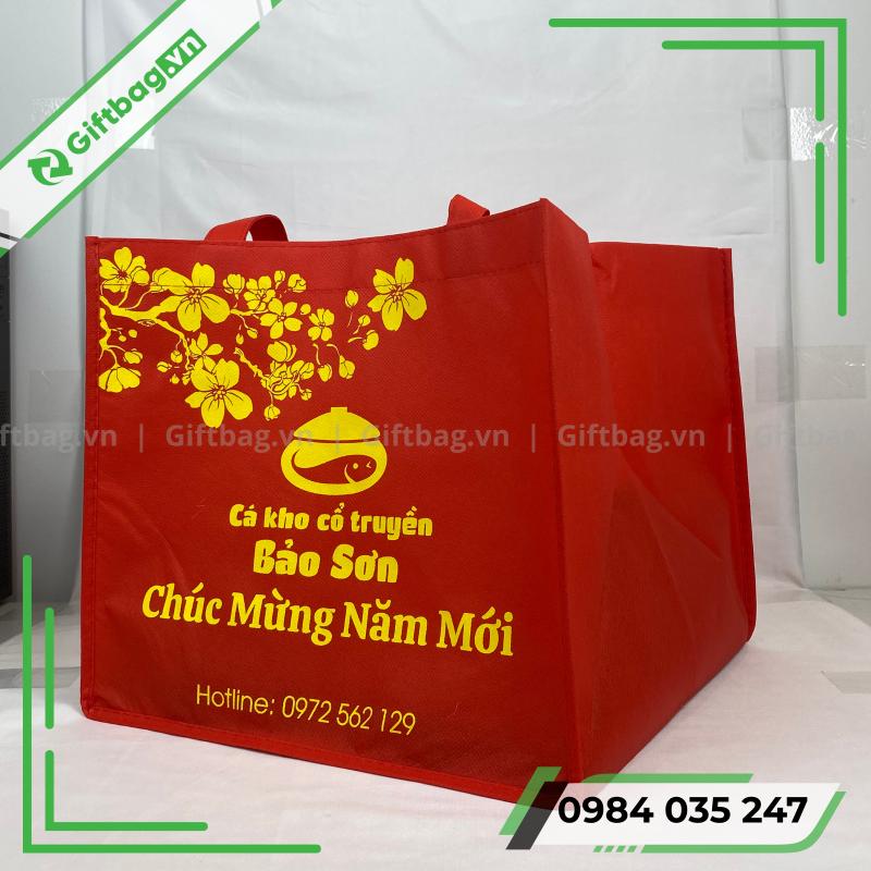 tui-vai-dung-qua-tet-6